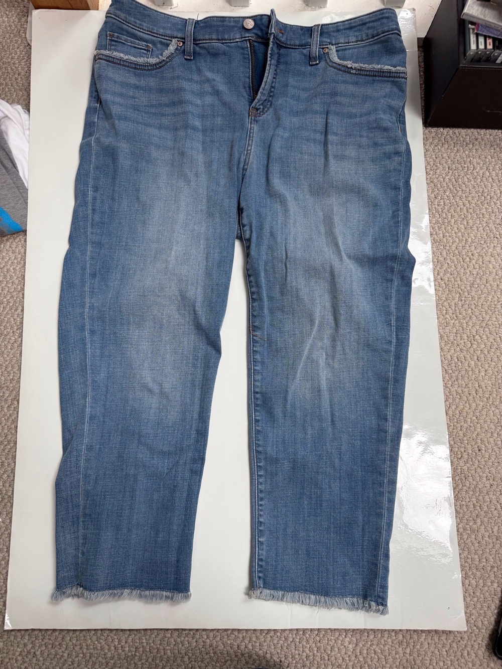 Girlfriend crop so slimming jeans size Chicos  2/12 frayed hem
